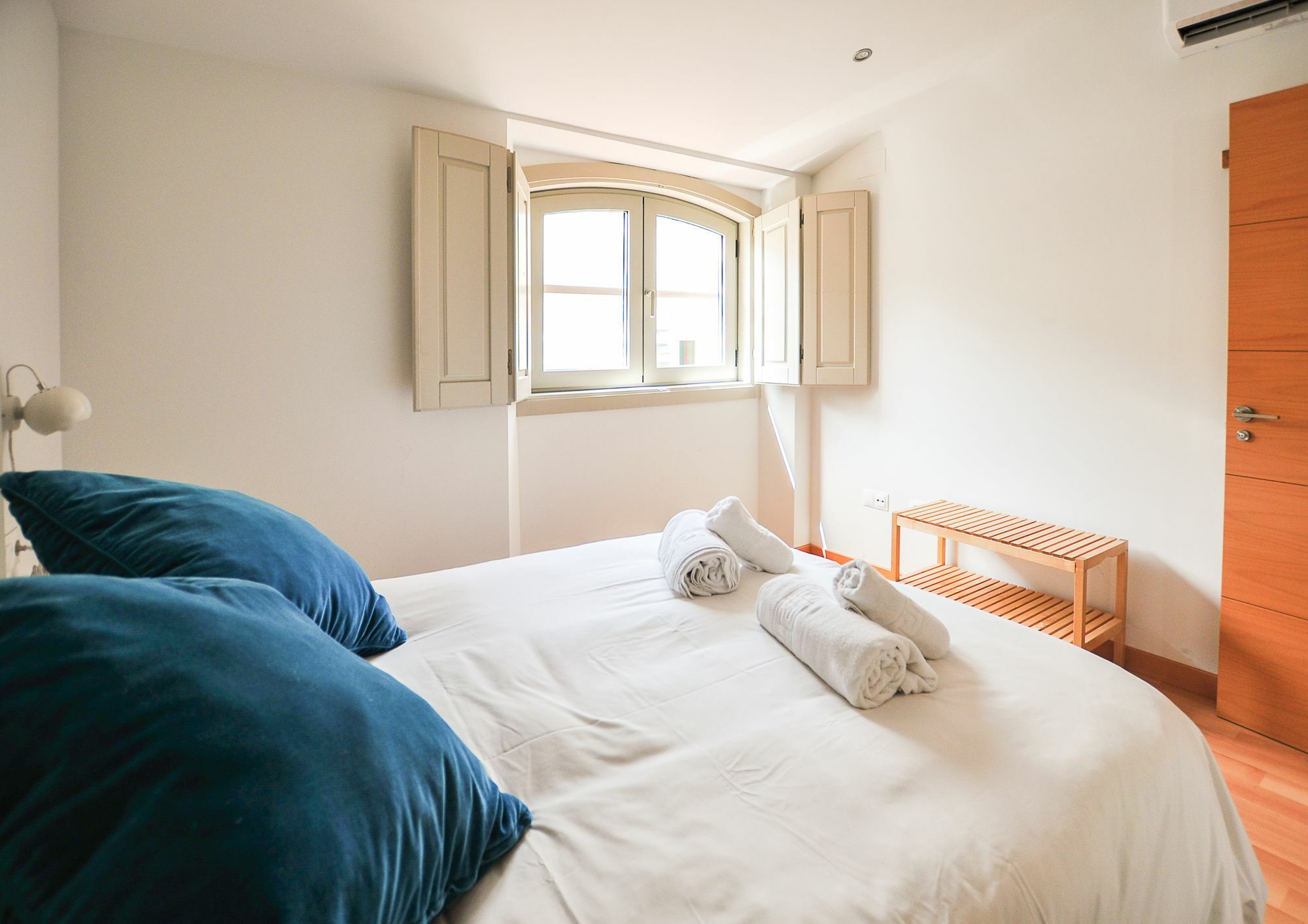 Renthas Atico Picasso Apartment